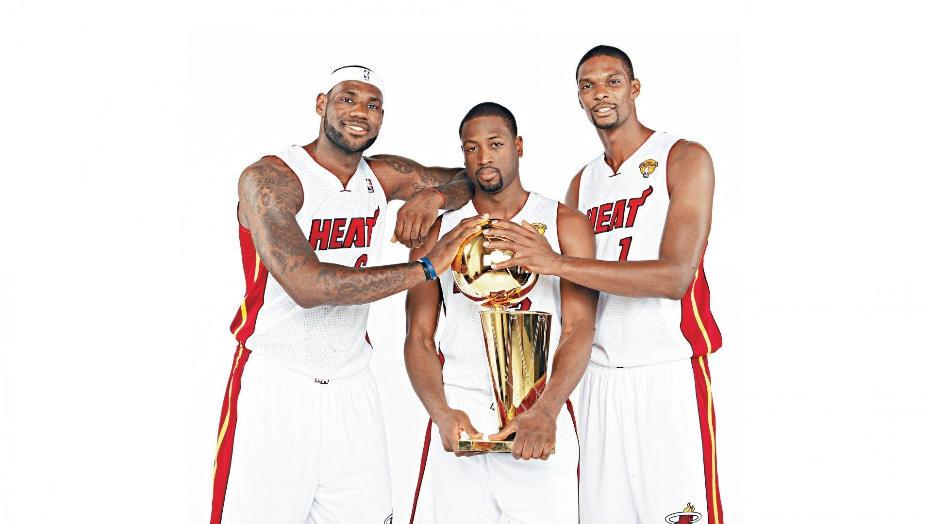 随机凯尔·库兹马时尚跨界成功，NBA与潮流文化再度联动，凯尔·库兹马球衣号码